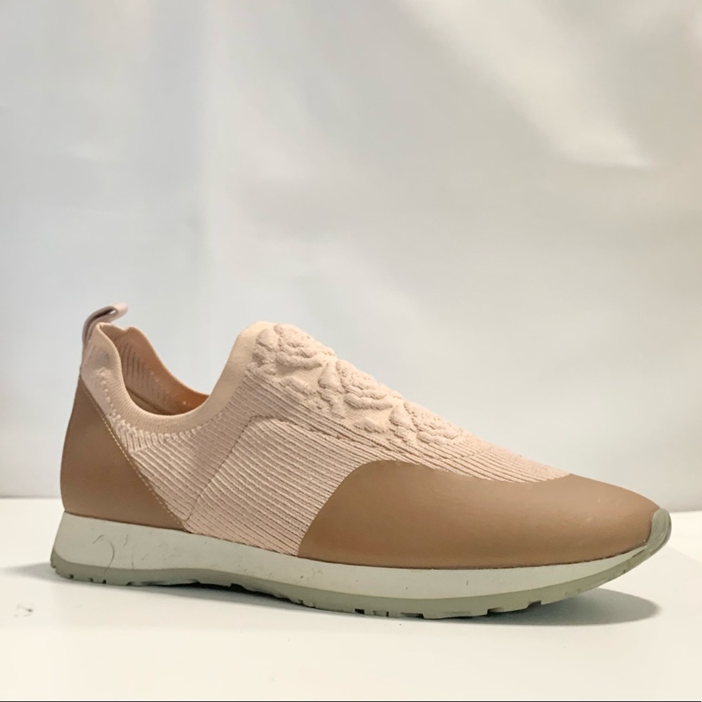 Taryn Rose   Sneakers